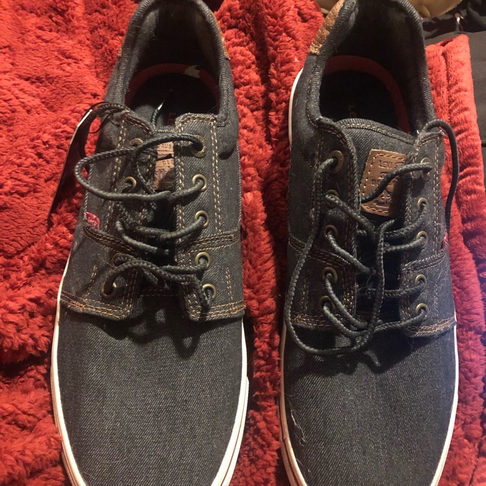 Levis Shoes New Size 9 Men